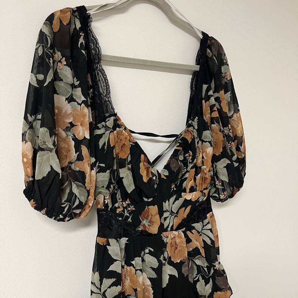 NWT Lulus Black Floral Tiered Puff Sleeve Open Back Lace-Up Midi Dress XL - Picture 4 of 11